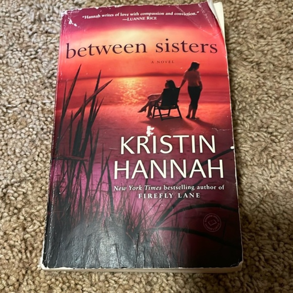 Between sisters by Colleen Hoover